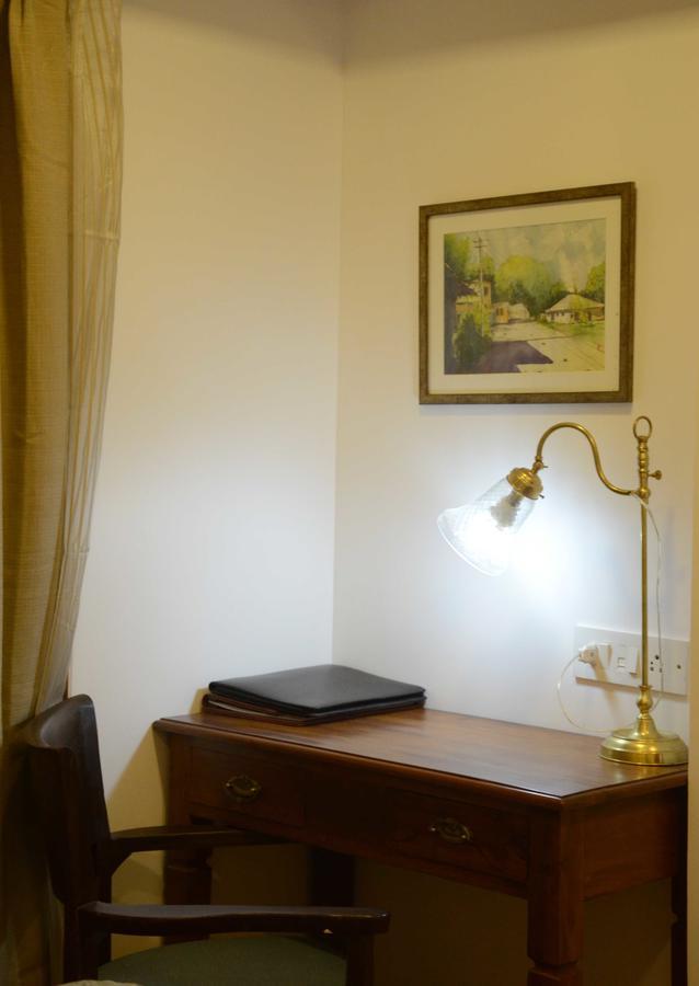Comfort Inn Emerald Dāpoli Buitenkant foto